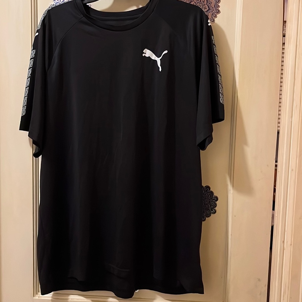 BUNDLE Gently loved men black athletic  Puma shirt size XXL smoke